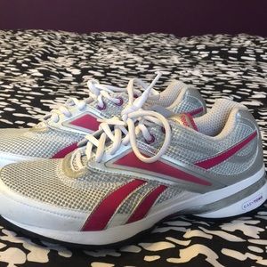 Reebok EasyTone Shoes size 7